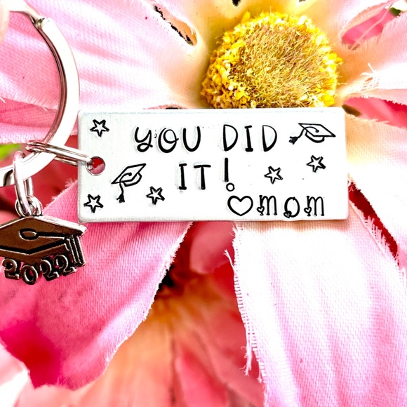 Class of 2022 Keychain - Graduation Keychain- Graduation Gift- Grad Gift - Picture 2 of 9